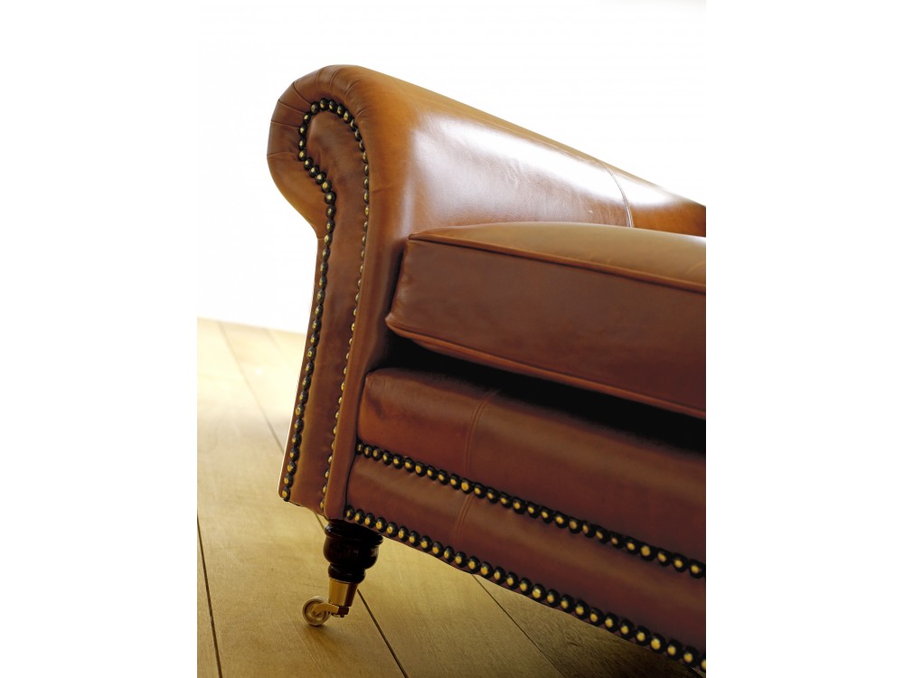 Rochester Vintage Leather Sofa on Legs | The English Sofa Company