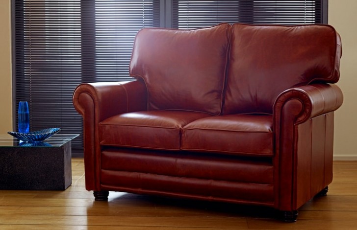 Lincoln Traditional Leather Sofa, Traditional Leather Sofas Uk