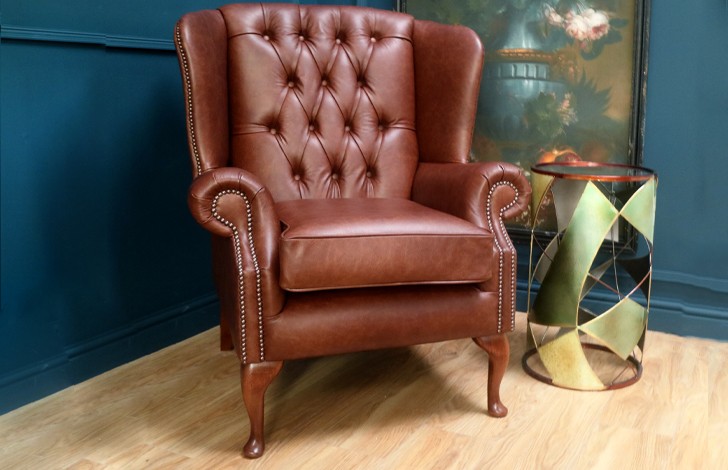 Buttoned armchair hot sale