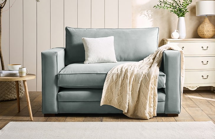 Trafalgar Fabric Loveseat