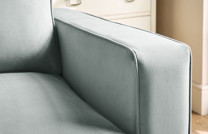 Trafalgar Fabric Loveseat