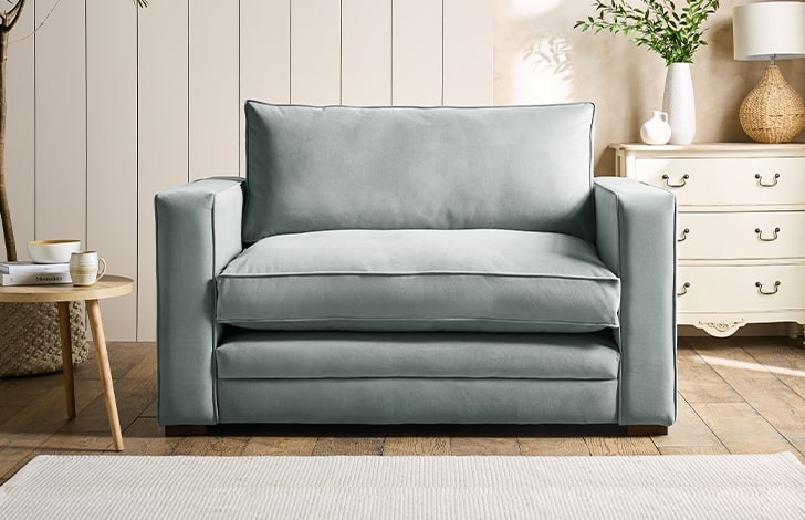 Trafalgar Fabric Loveseat