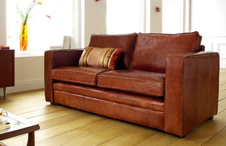 Trafalgar Compact Leather Sofa