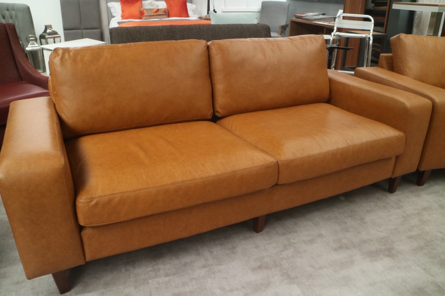 Wellington Contemporary Leather Sofa - 3.5 Seater - Sand