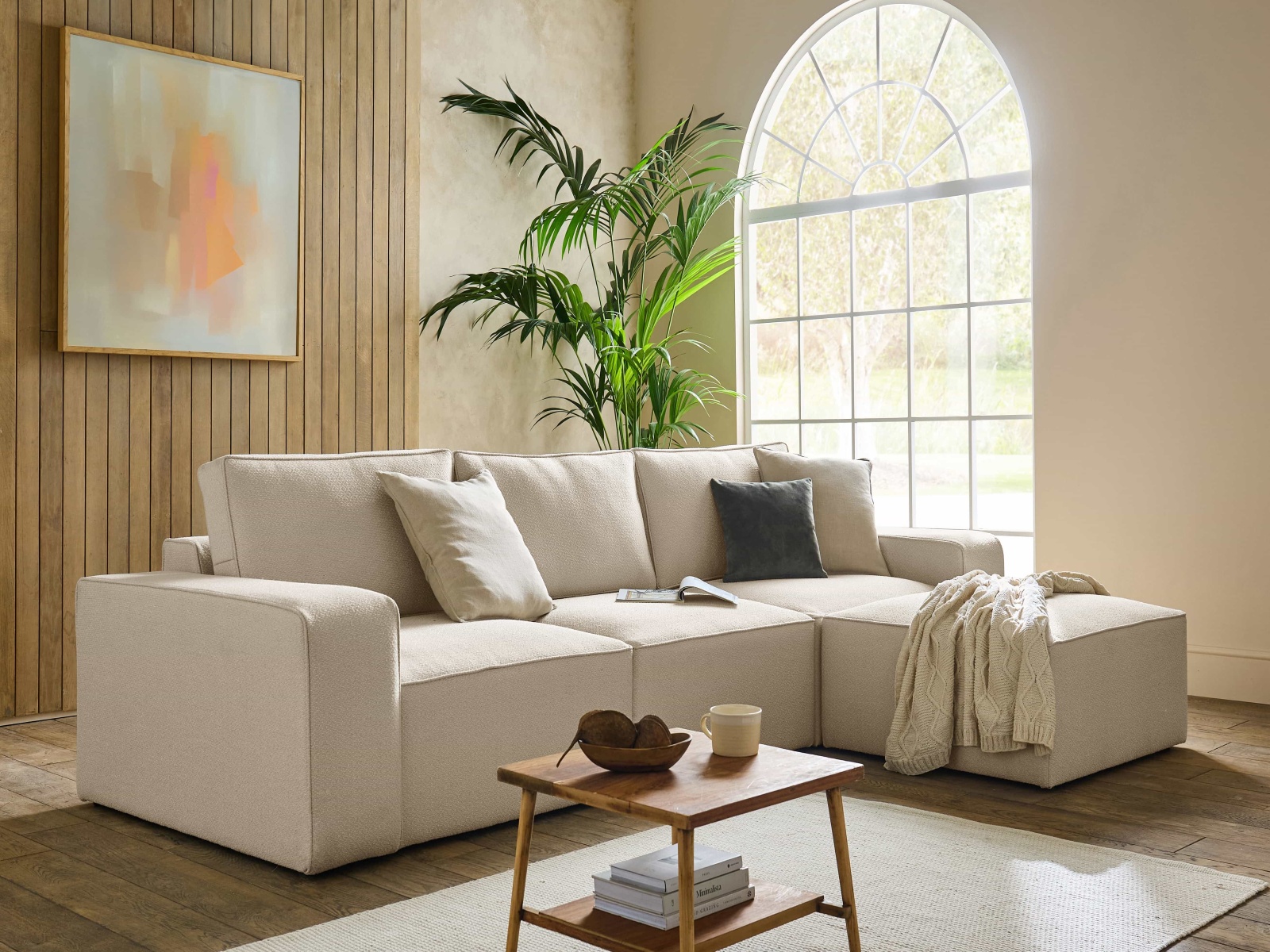 The Art of Elevated Relaxation: Mastering Coastal Minimalism with a Chaise Sofa